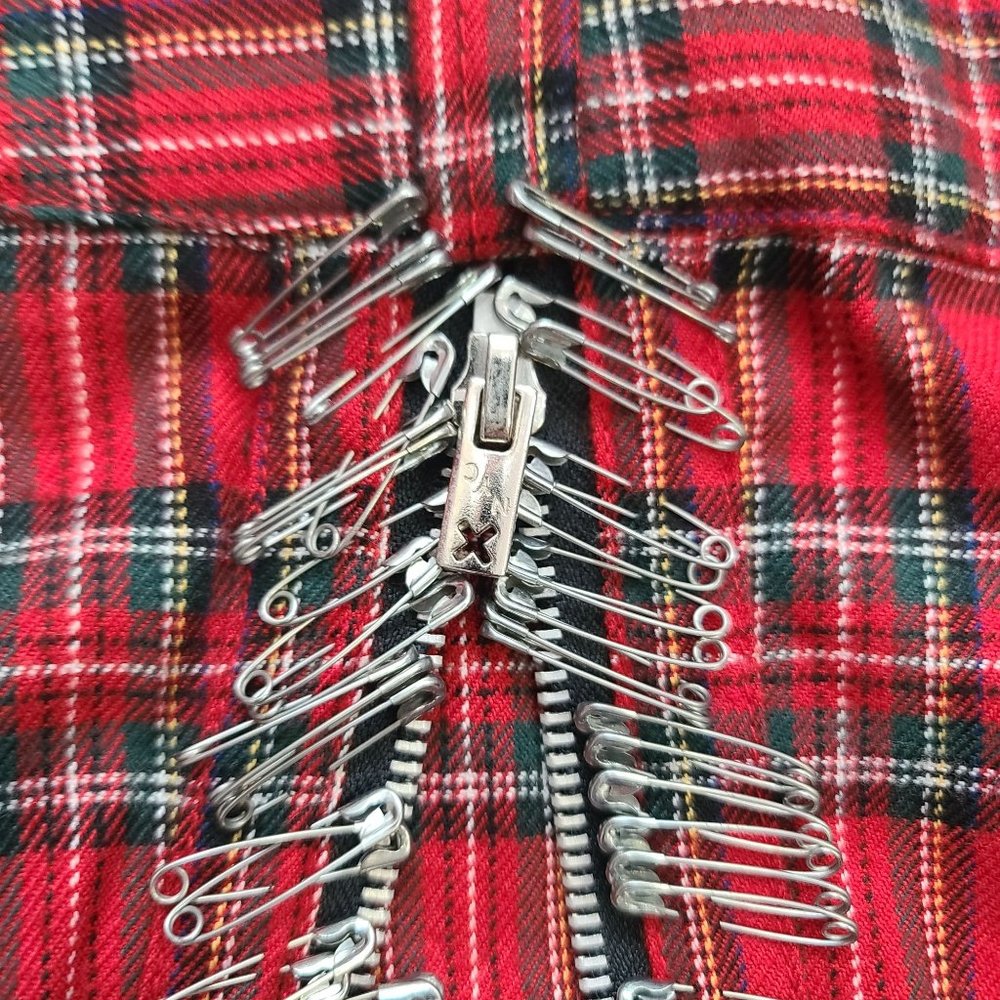 Vintage Tripp NYC Plaid Pleated Mini Skirt, Womens, Safety Pin Pleats, Size XS - Picture 3 of 6